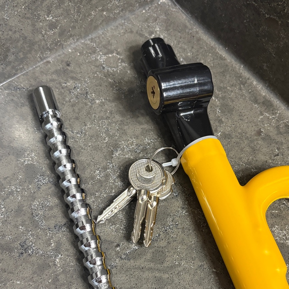 Steering Wheel Lock - Picture 4 of 9